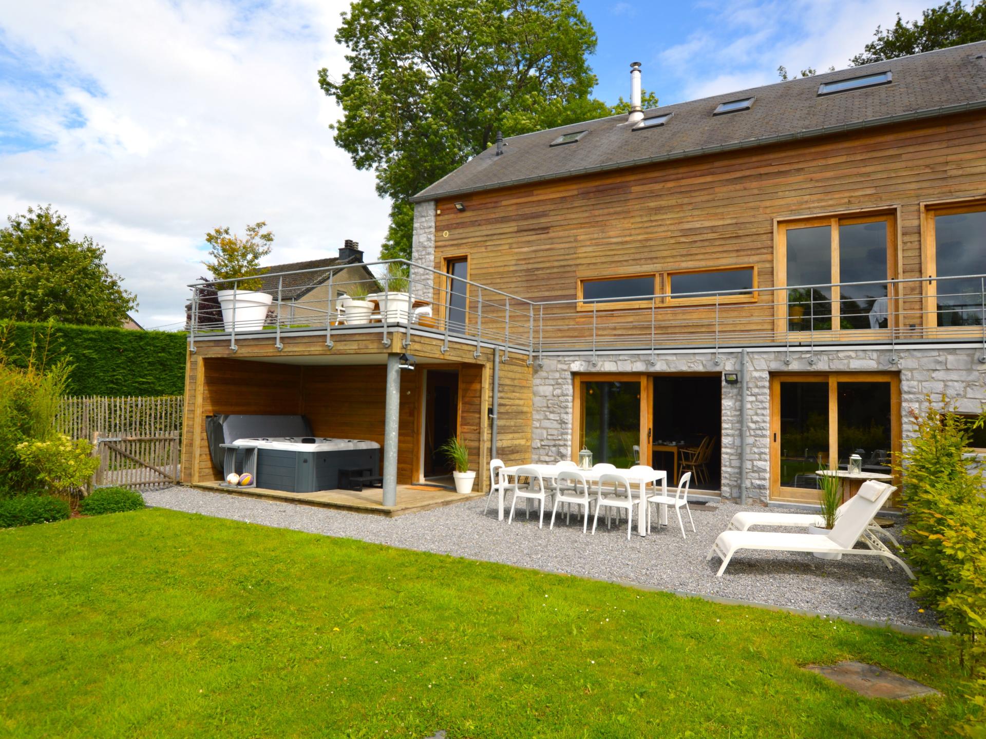 Gîte met pooltafel, hottub en sauna in Durbuy
