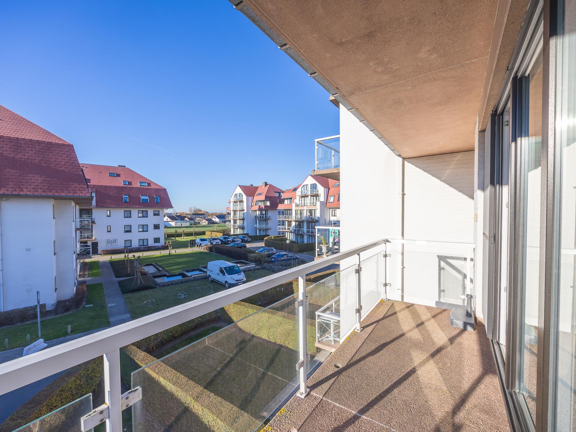 Lichtrijk appartement met 2 slaapkamers   garage
