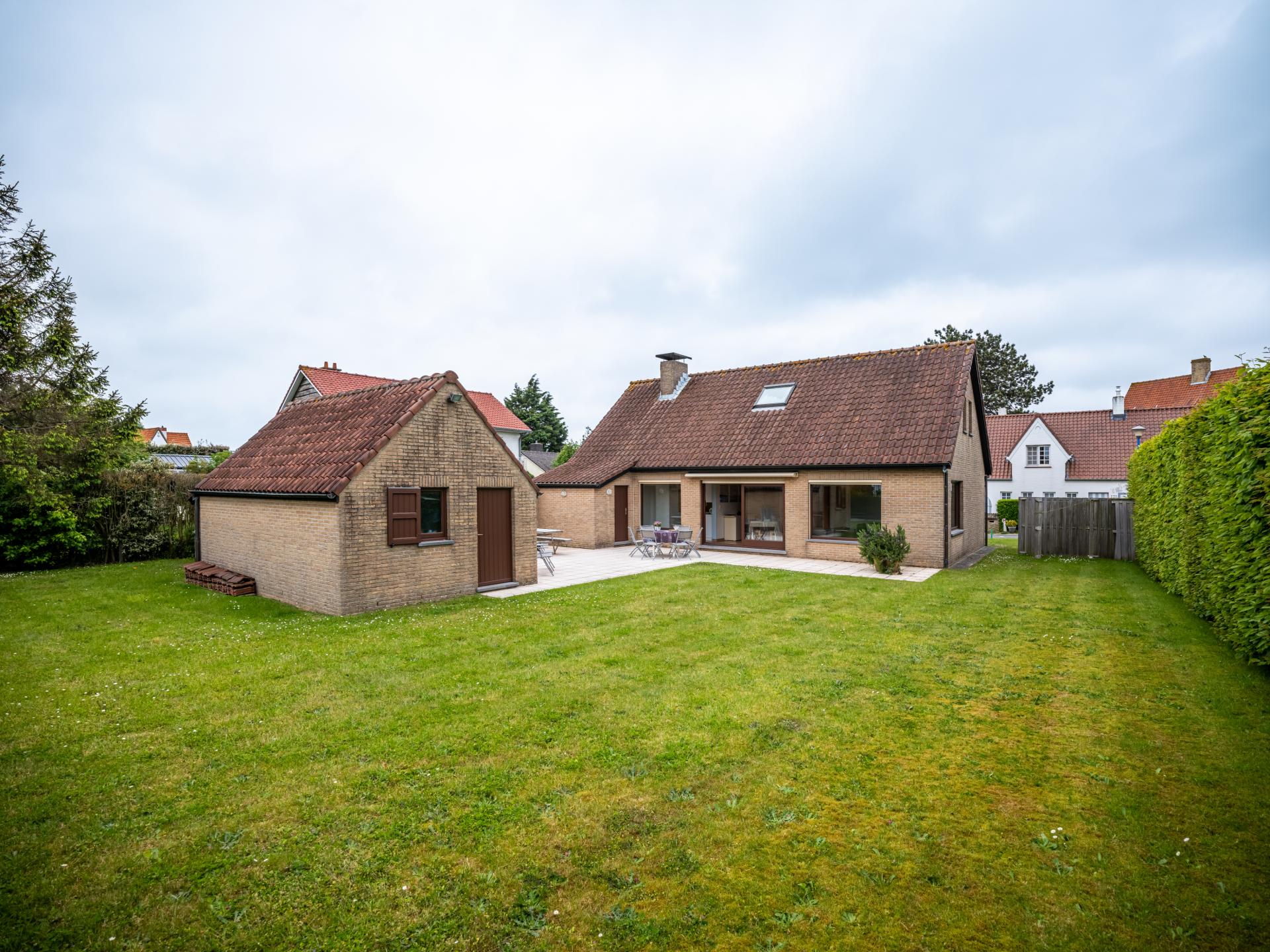 Ruime villa op wandelafstand van het strand